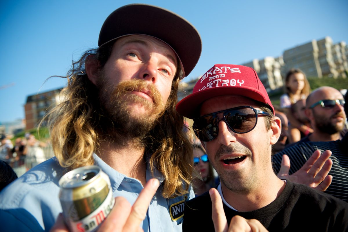 Pirate Hesh Crew Noah Phillips with his buddy Peter Fucking Hewitt. Too bad Peter didn't skate. I was really looking forward to seeing him, Al Partanen, Raven Tershy, Lester Kasai and a few others that were supposed to skate but didn't due to injury or some other reasons... 