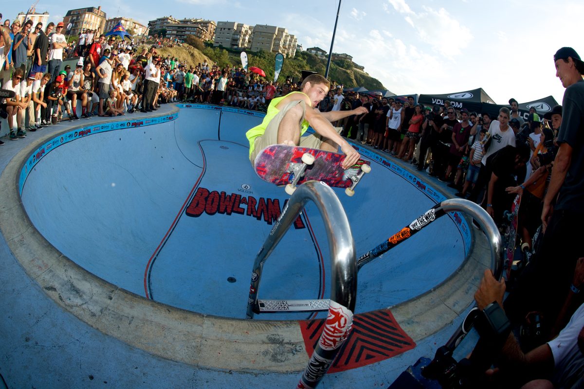 Raven from Santa Cruz didn't enter the contest but skated the best trick contest barefoot. Photo: J. Hay